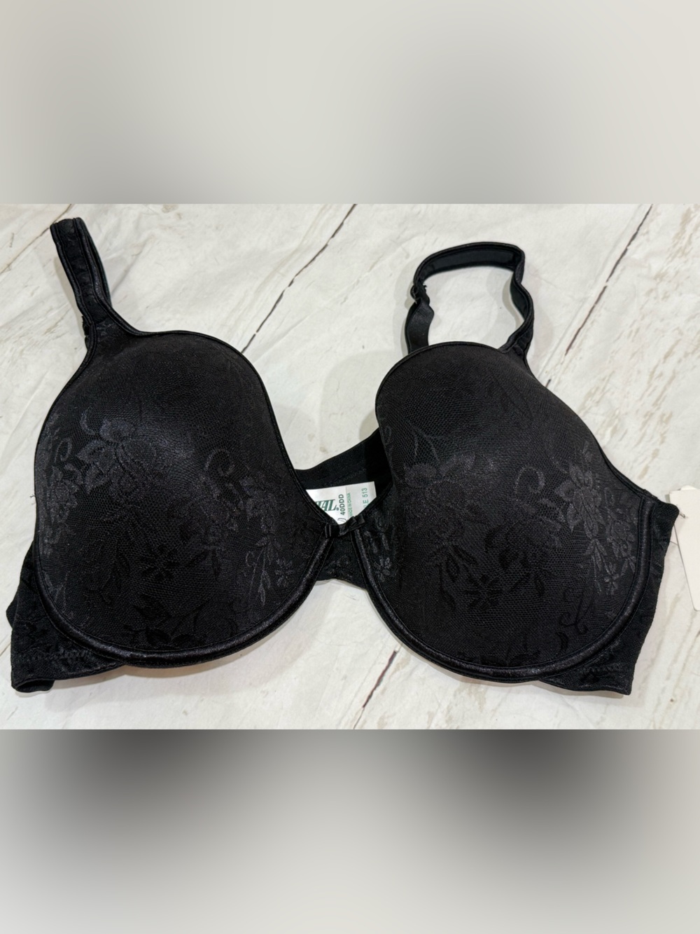 Carnival Seamless Molded Lace Low Plunge Bra Style 513 Women’s 40DDD NWT black